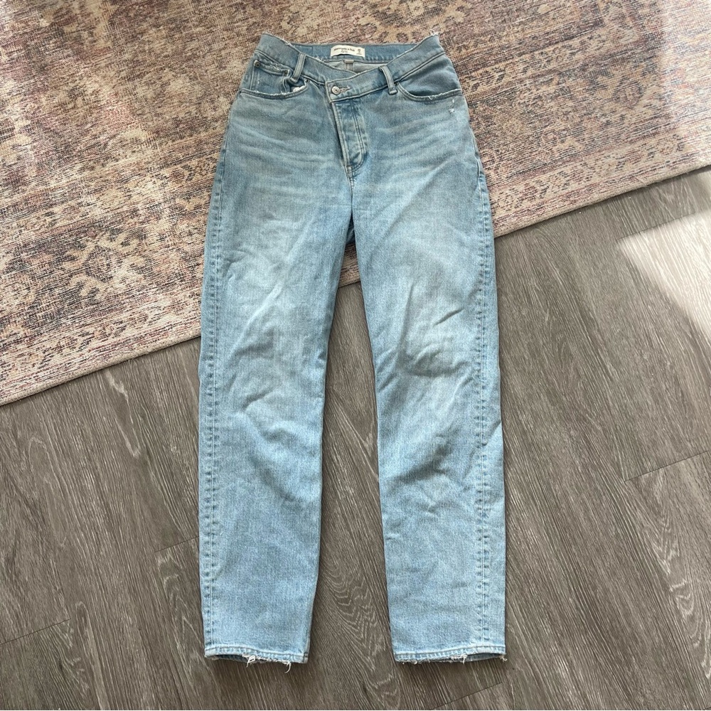 Abercrombie & Fitch - The Dad High Rise, Curve Love